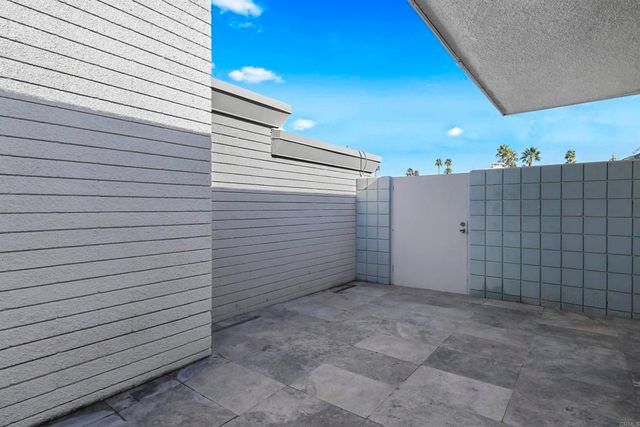 415 E Avenida Granada, Palm Springs, CA 92264
