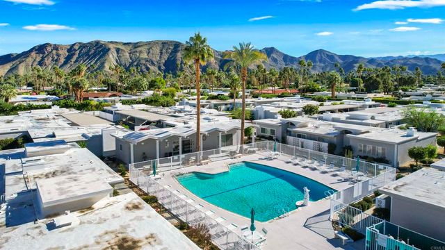 415 E Avenida Granada, Palm Springs, CA 92264
