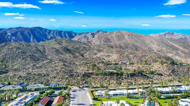415 E Avenida Granada, Palm Springs, CA 92264