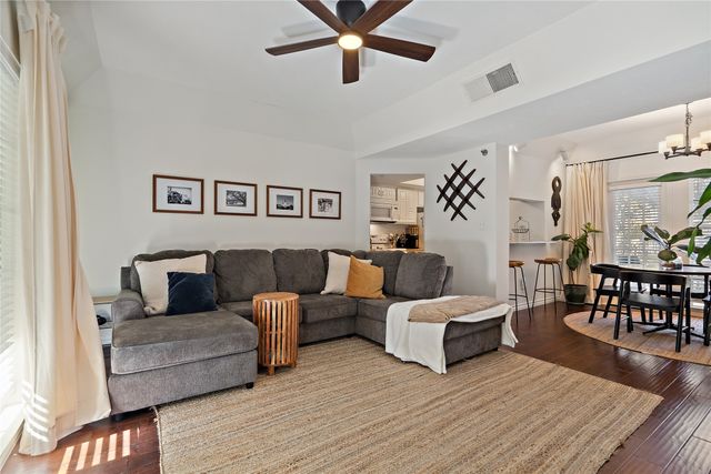 3105 San Jacinto Street 208, Dallas, TX 75204