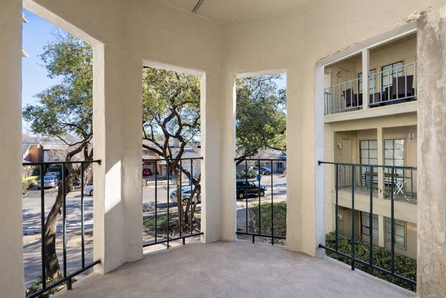 3105 San Jacinto Street 208, Dallas, TX 75204