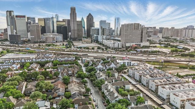 3105 San Jacinto Street 208, Dallas, TX 75204