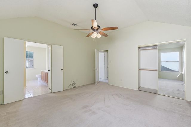 800 Wyndham Place, Arlington, TX 76017