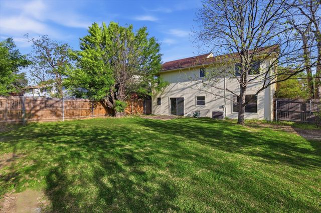 800 Wyndham Place, Arlington, TX 76017