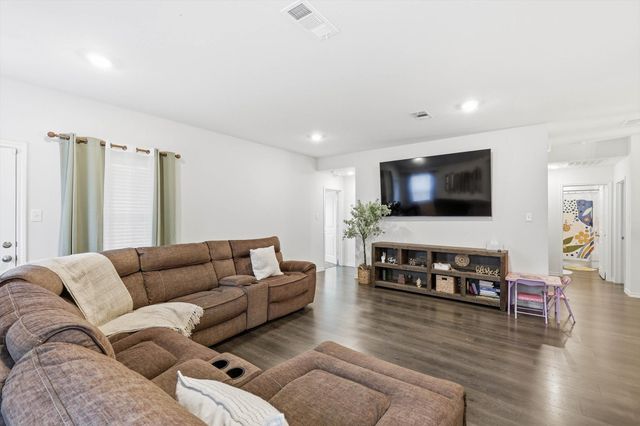 1520 Skyline Drive, Denton, TX 76207