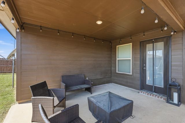 1520 Skyline Drive, Denton, TX 76207