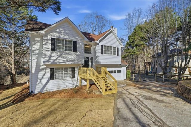 5710 Cardigan Trace, Sugar Hill, GA 30518