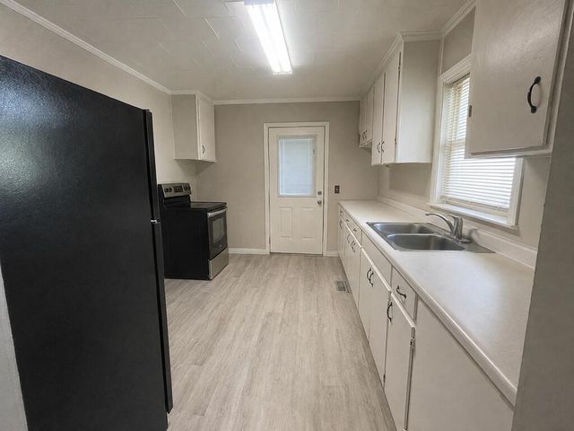 1301 Greenwood, Dothan, AL 36303