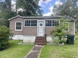 1301 Greenwood, Dothan, AL 36303
