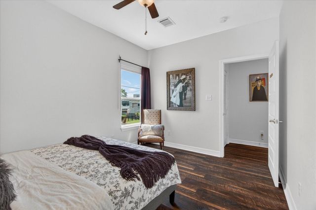604 Warsaw Street, Bayou Vista, TX 77563