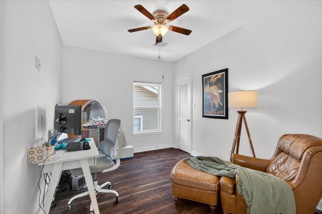 604 Warsaw Street, Bayou Vista, TX 77563