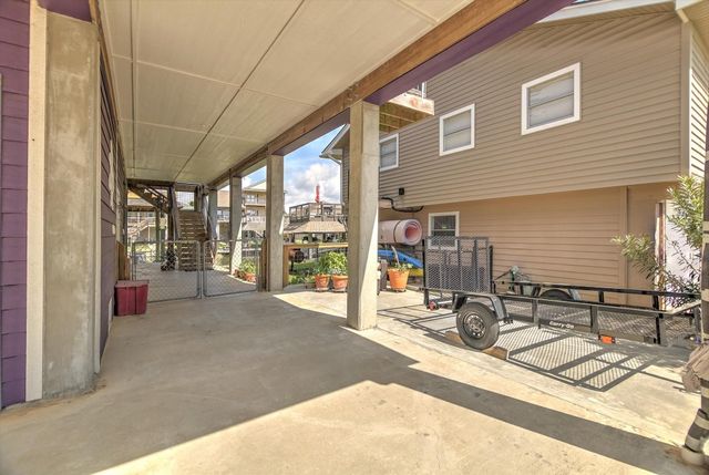 604 Warsaw Street, Bayou Vista, TX 77563