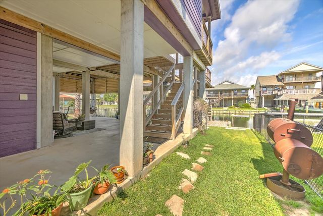 604 Warsaw Street, Bayou Vista, TX 77563
