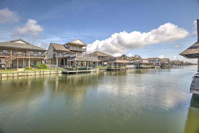 604 Warsaw Street, Bayou Vista, TX 77563