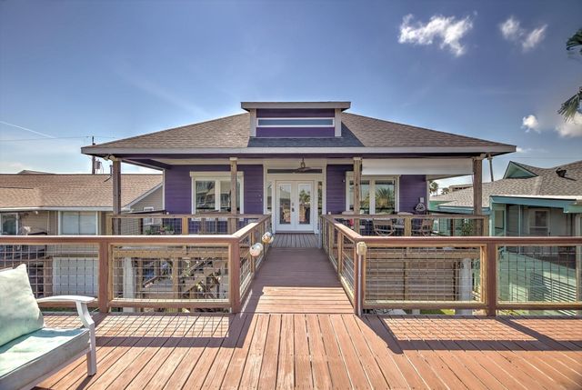 604 Warsaw Street, Bayou Vista, TX 77563