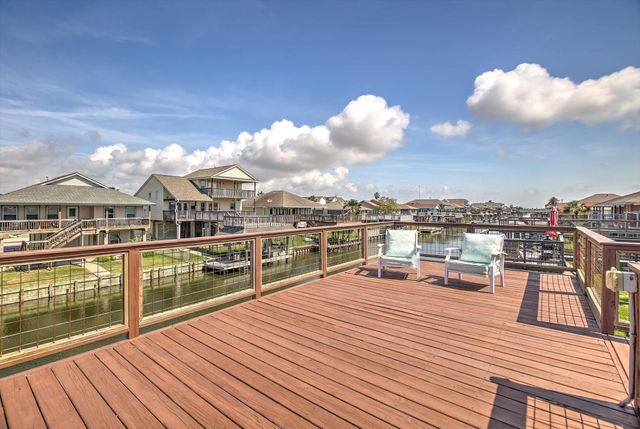 604 Warsaw Street, Bayou Vista, TX 77563