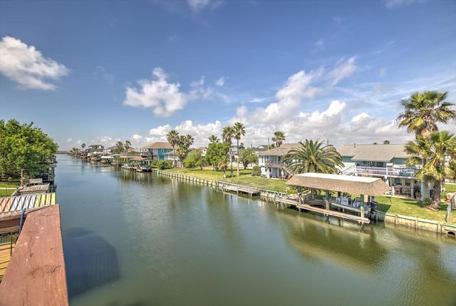 604 Warsaw Street, Bayou Vista, TX 77563