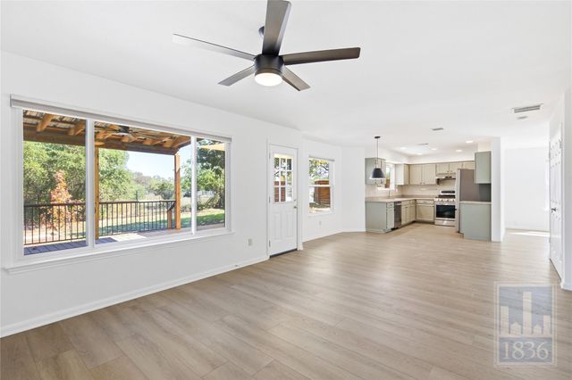 4200 Cortina DR, Austin, TX 78749
