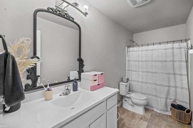 341 Golfside Drive, Lapeer, MI 48446