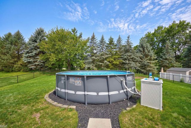341 Golfside Drive, Lapeer, MI 48446