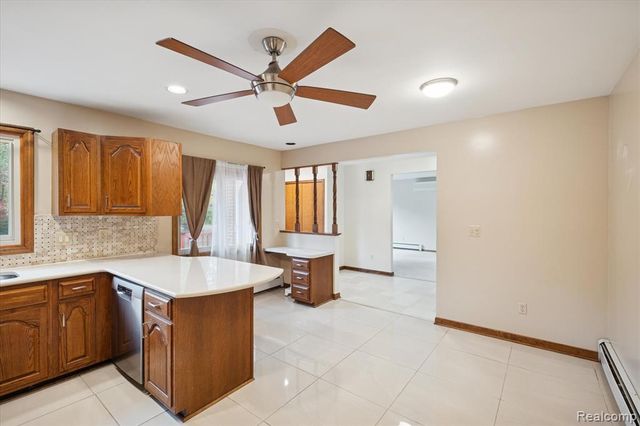 21473 Lundy Drive, Farmington Hills, MI 48336