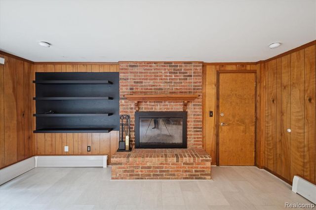 21473 Lundy Drive, Farmington Hills, MI 48336