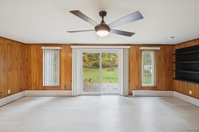 21473 Lundy Drive, Farmington Hills, MI 48336