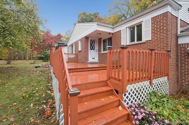 21473 Lundy Drive, Farmington Hills, MI 48336