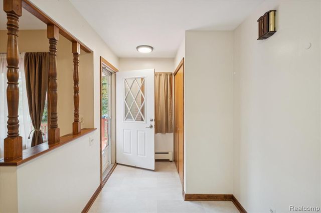 21473 Lundy Drive, Farmington Hills, MI 48336