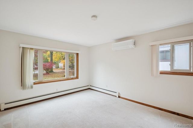 21473 Lundy Drive, Farmington Hills, MI 48336