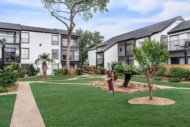 4400 Memorial Drive 13-2086, Houston, TX 77007