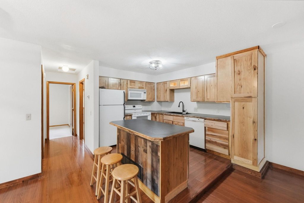 2137 109th Avenue NW 0, Coon Rapids, MN 55433 — photo 2