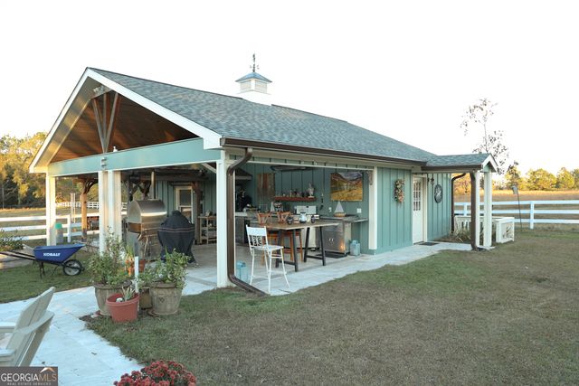 585 Old Savannah Road, Ailey, GA 30410