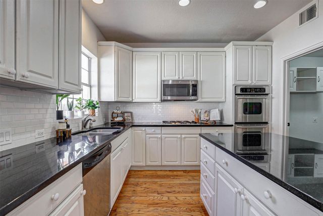 4863 Union Lake Drive, Fort Worth, TX 76137