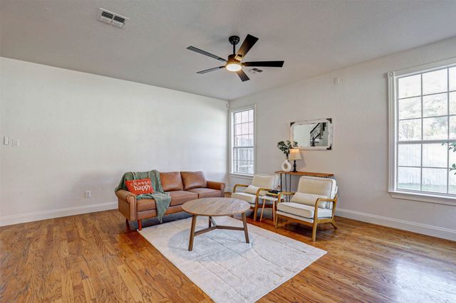 4863 Union Lake Drive, Fort Worth, TX 76137