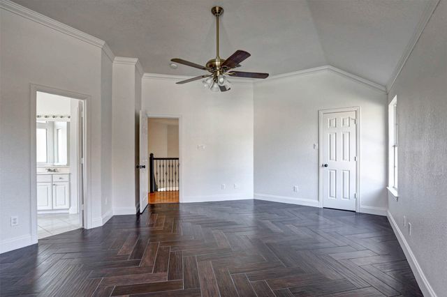 4863 Union Lake Drive, Fort Worth, TX 76137