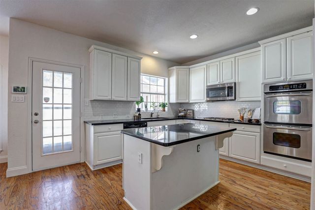 4863 Union Lake Drive, Fort Worth, TX 76137