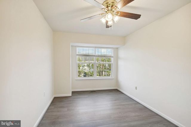 211 GOLDEN LARCH TER NE, Leesburg, VA 20176