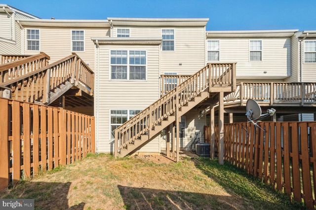 211 GOLDEN LARCH TER NE, Leesburg, VA 20176