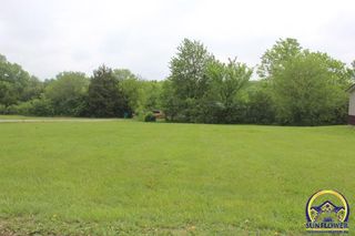 9395 Delaware DR, Ozawkie, KS 66070