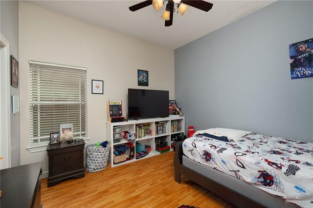 609 S Excalibur Street, Edinburg, TX 78539