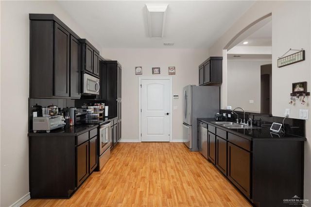 609 S Excalibur Street, Edinburg, TX 78539