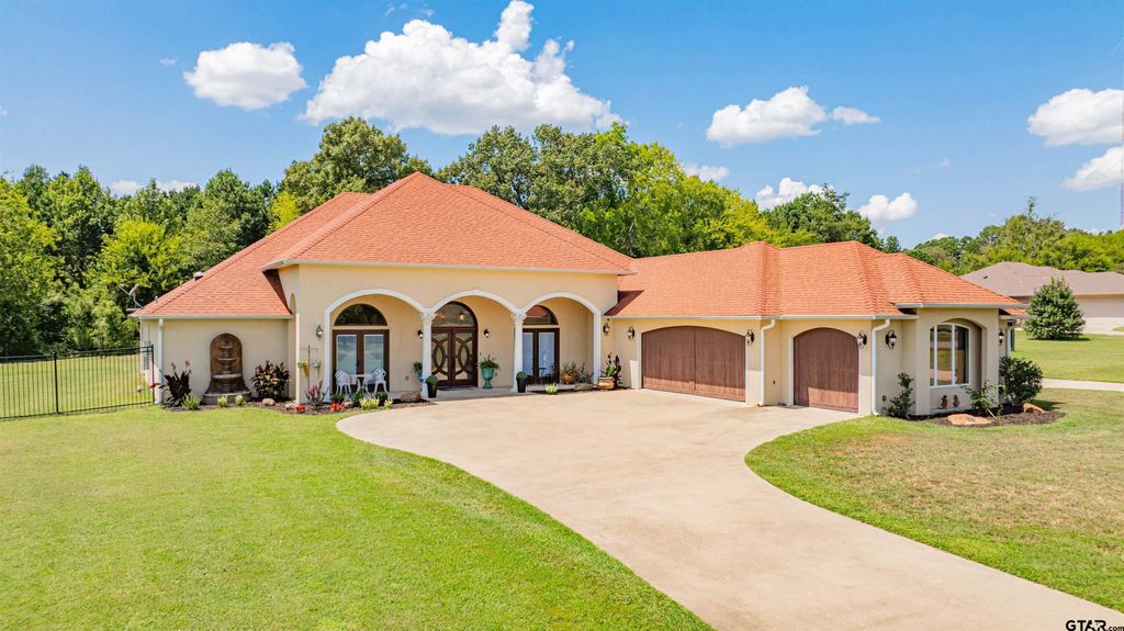 235 CR 1130, Kilgore, TX 75662