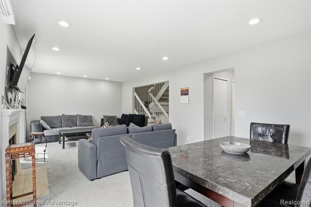5271 Wright Way, West Bloomfield, MI 48322
