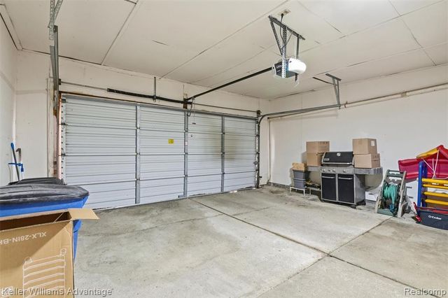 5271 Wright Way, West Bloomfield, MI 48322