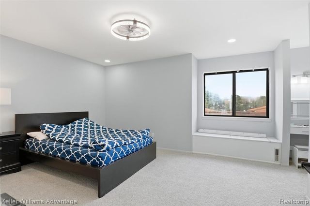 5271 Wright Way, West Bloomfield, MI 48322