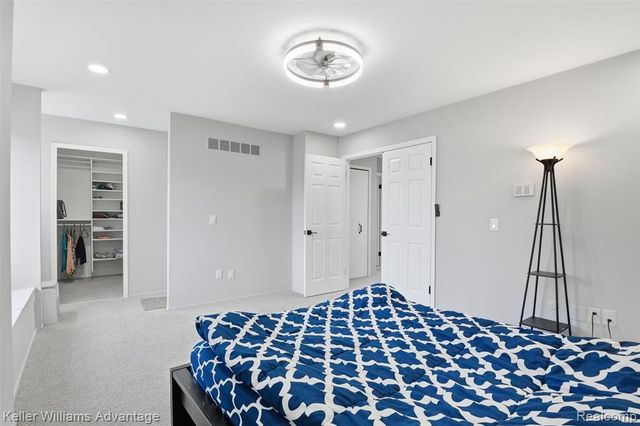 5271 Wright Way, West Bloomfield, MI 48322