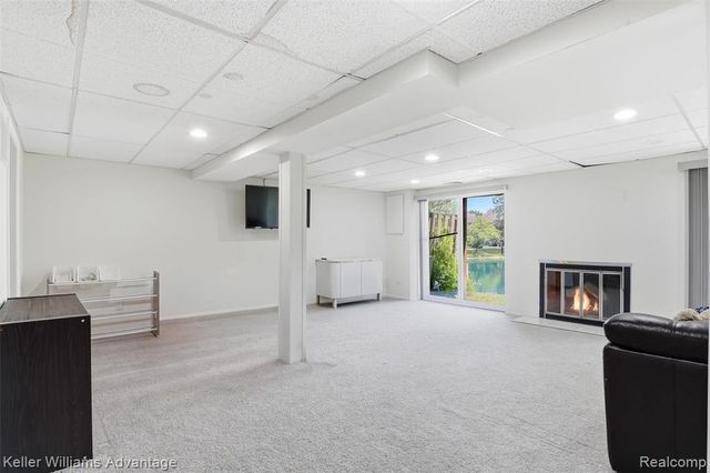 5271 Wright Way, West Bloomfield, MI 48322