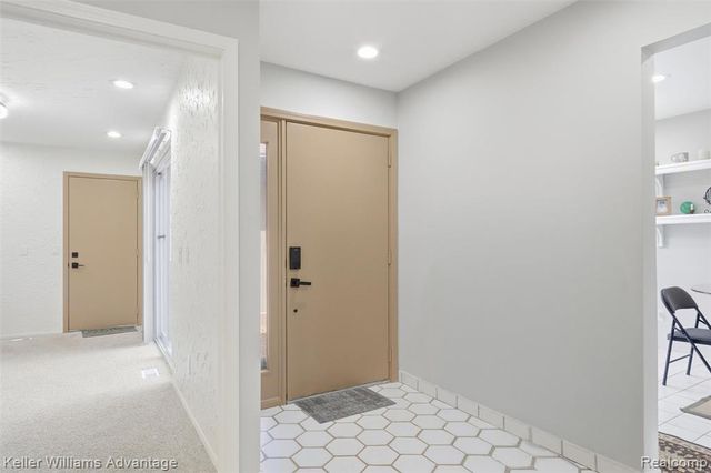 5271 Wright Way, West Bloomfield, MI 48322