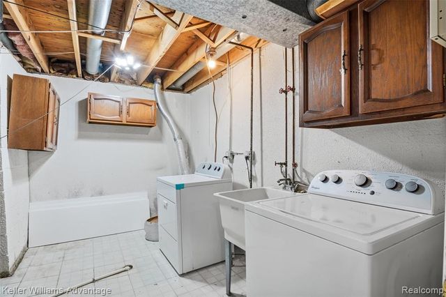 5271 Wright Way, West Bloomfield, MI 48322